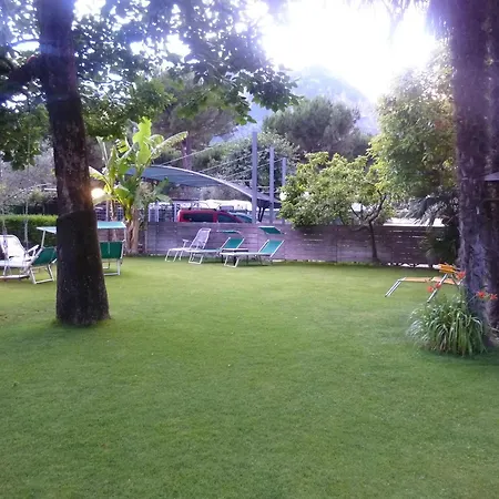 Bed & Breakfast Garni Ischia Torbole Sul Garda